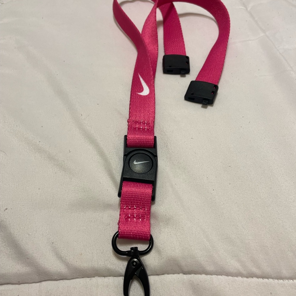 Nike Lanyard 🩷